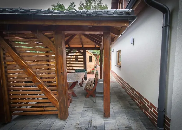 Polnocny Zaulek Стегна